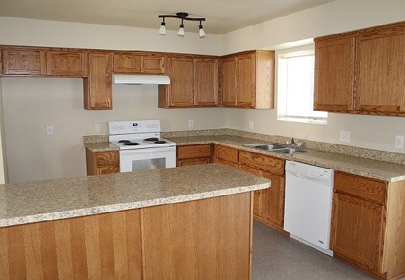 2nd image of 8732 E 37th Ln