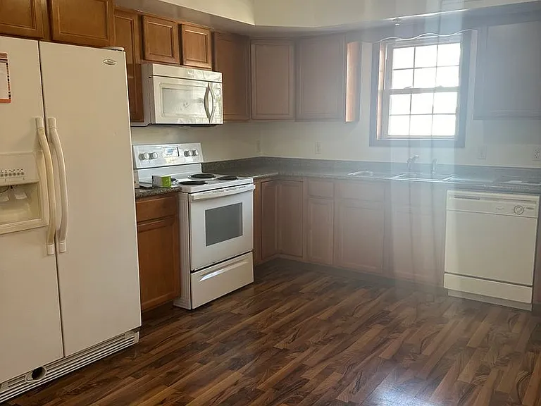 Beautiful Apartment Near Campus — Photo 14