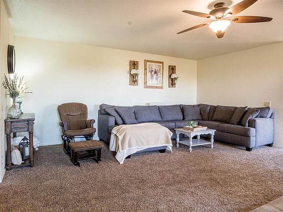 5th image of 1941 Sweetwater Ct