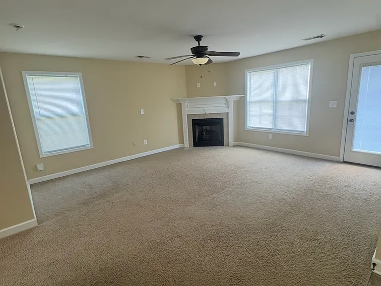111 Castanet Ct — Photo 11