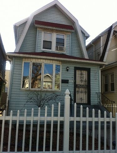 1st image of 9218 107th St