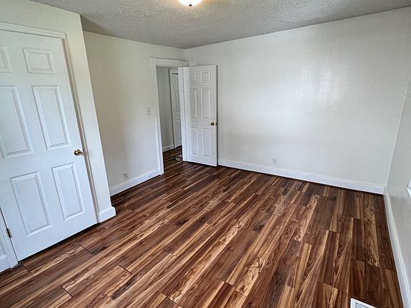5th image of 215 Radnor St