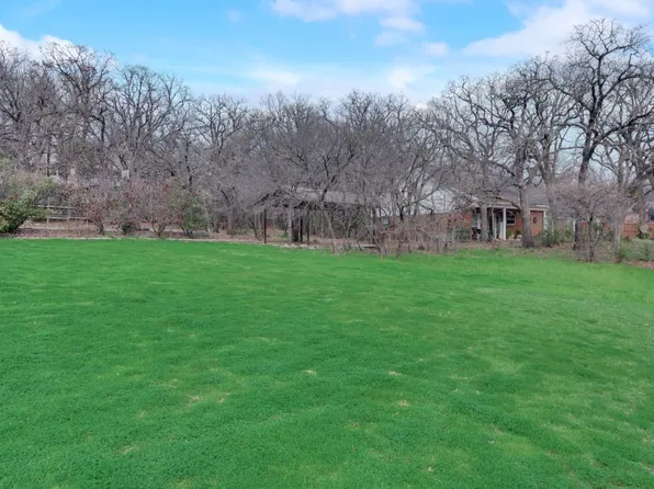 5915 Earle St, Arlington, TX 76016