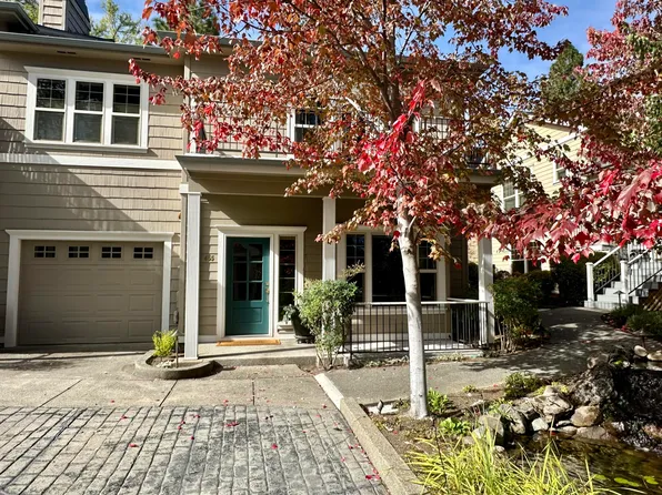 455 Holly St, Ashland, OR 97520