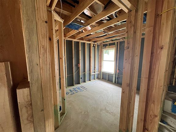 5th image of 228 Gus Loop