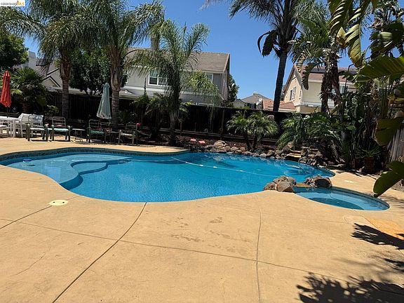 2nd image of 2875 Tango Ln