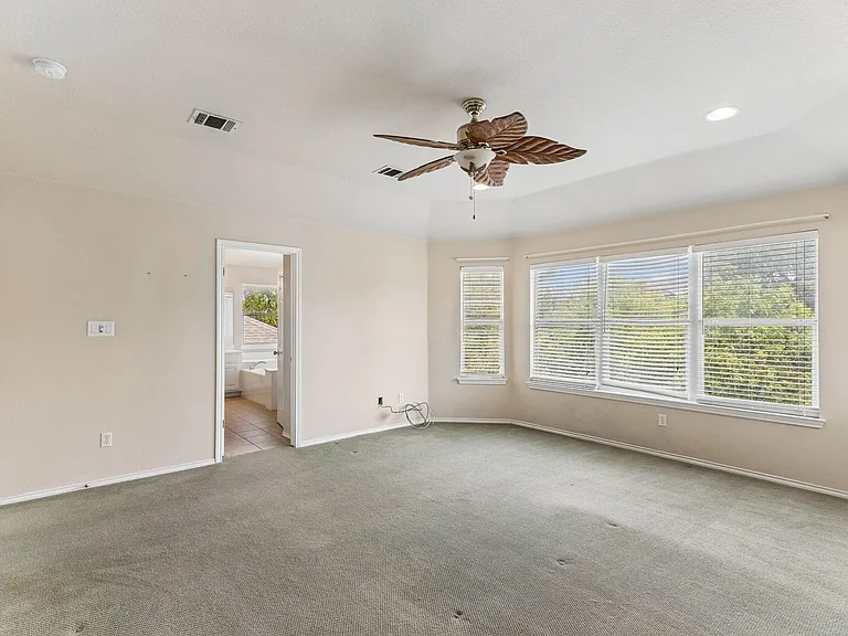 2404 Kristen Ln — Photo 27