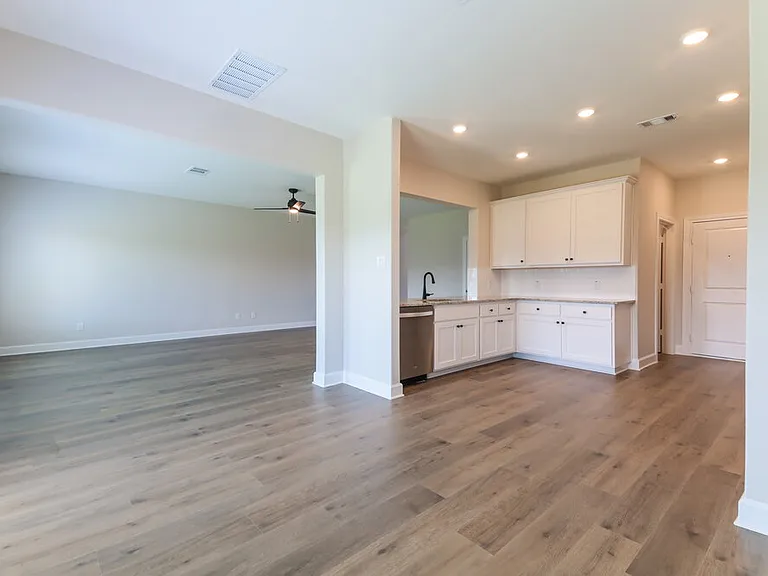 709 Princeton Hts — Photo 8