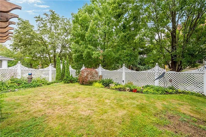 202 N Lang Ave — Photo 4
