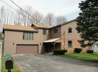 40 Hillcrest Ave, Lewiston, ME 04240