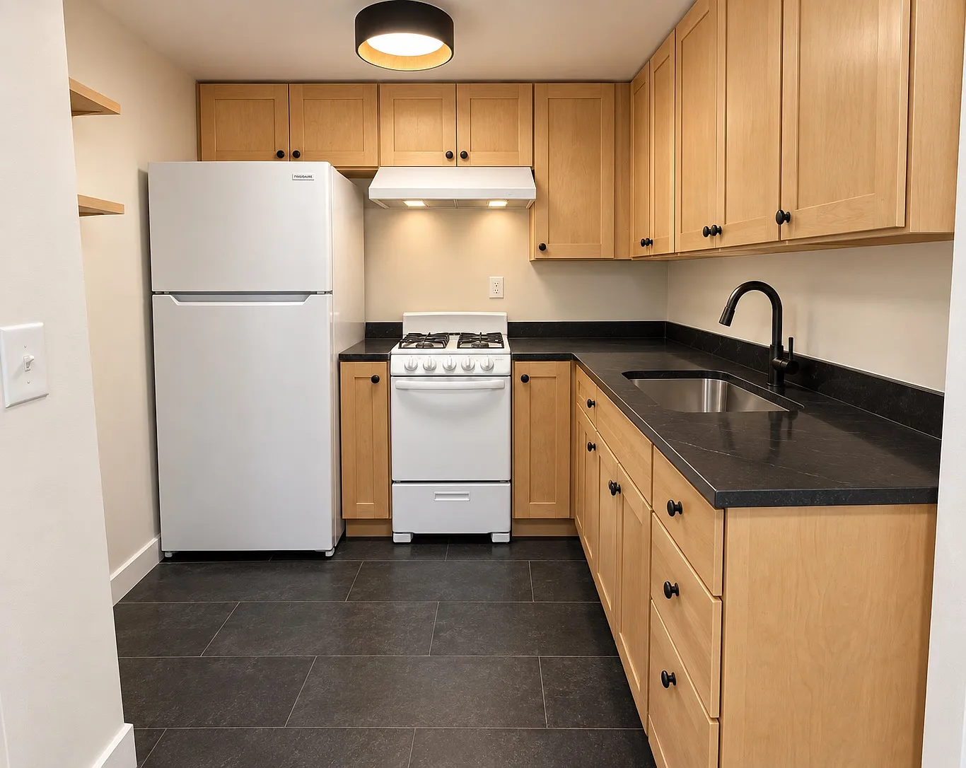 1 bed, 500 sqft, $1,795 — Photo 2