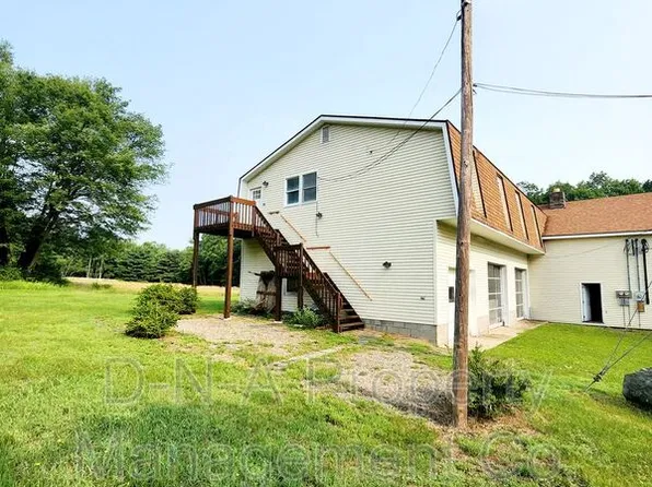 520 Post Hill Rd #201, Henryville, PA 18332
