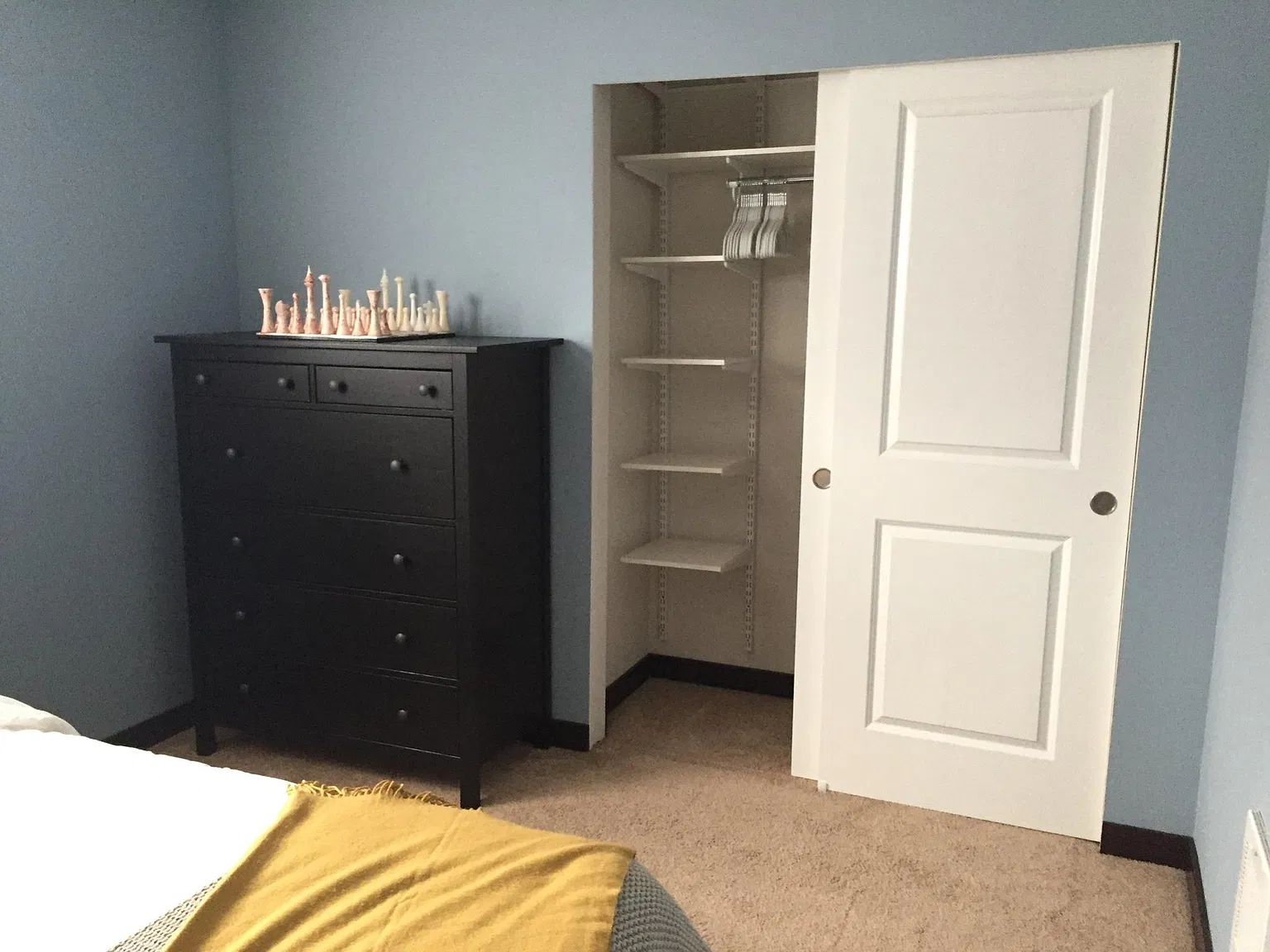 3 bed, 1940 sqft, $1,000 — Photo 2