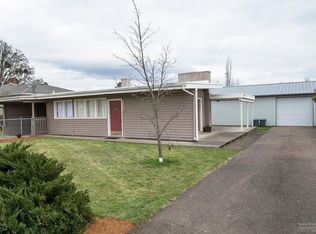 1896 Linnell Ave, Roseburg, OR 97471