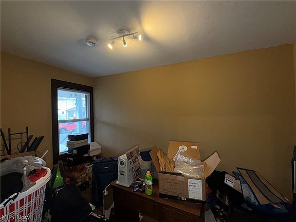3rd image of 3802 Poe Ave