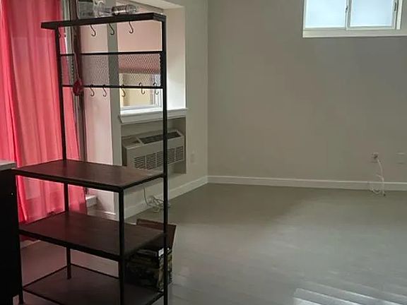 2nd image of 2548 E 27th St APT 3