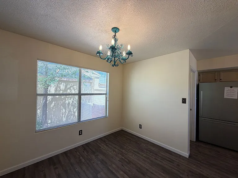 1941 Lee Loop NE — Photo 16