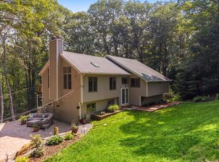 2 Round Hill Rd, Shelton, CT 06484