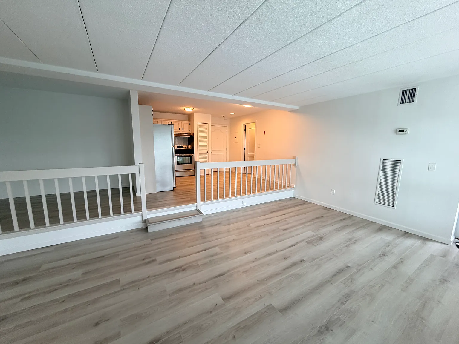 1 bed, 705 sqft, $2,300 — Photo 2