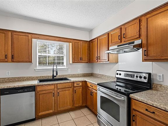 2nd image of 6952 Richard Ln