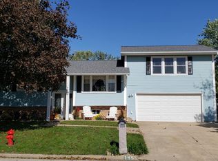 145 Argonne Dr, Canton, IL 61520