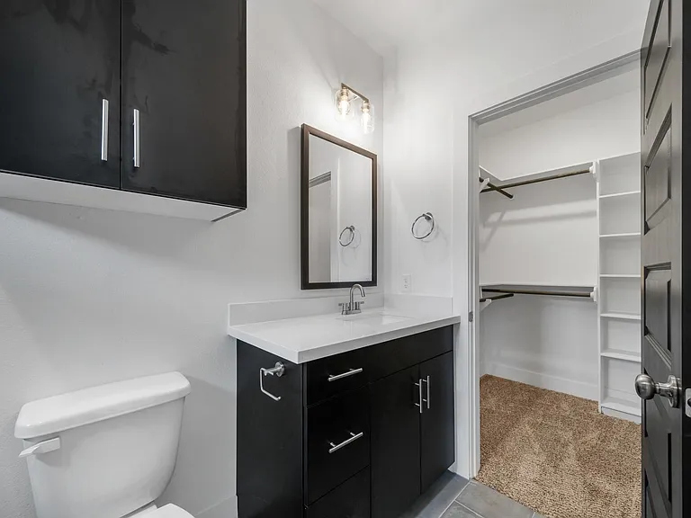 211 Lynn Dr — Photo 51