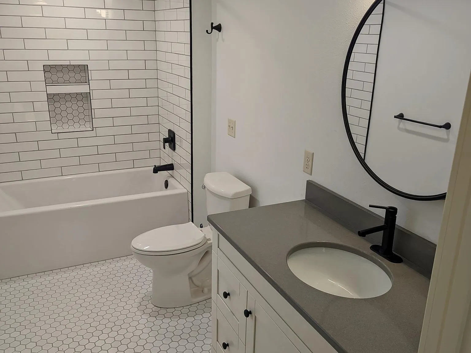 3 bed, 1400 sqft, $1,600 — Photo 4