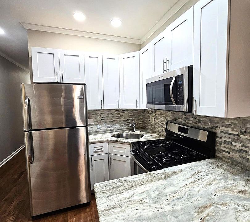 1st image of 1526 W Porter St #1