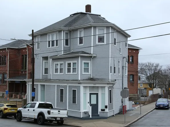 1951 Pleasant St, Fall River, MA 02723