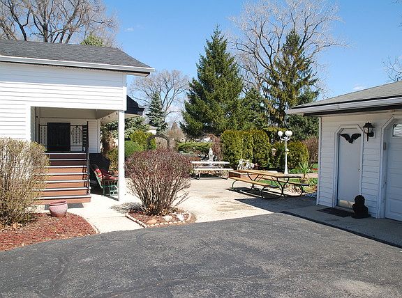 3rd image of 4429 Sunnyside Ave