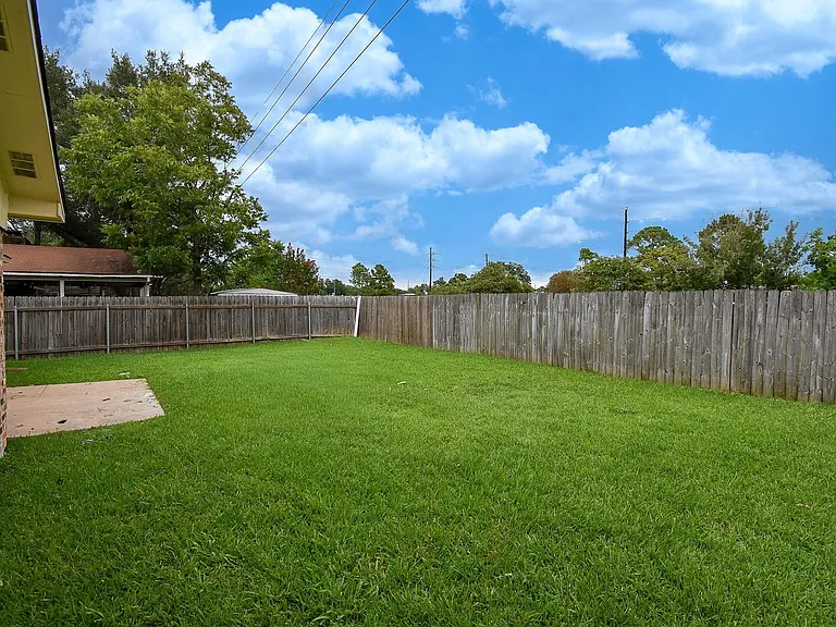 702 Tara Plantation Dr — Photo 25