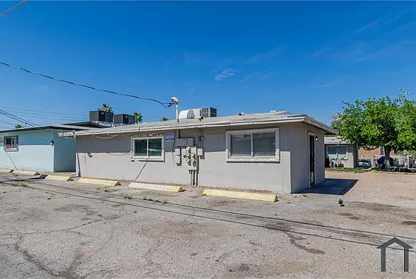 2508 E Mesquite Ave #1 — Photo 3
