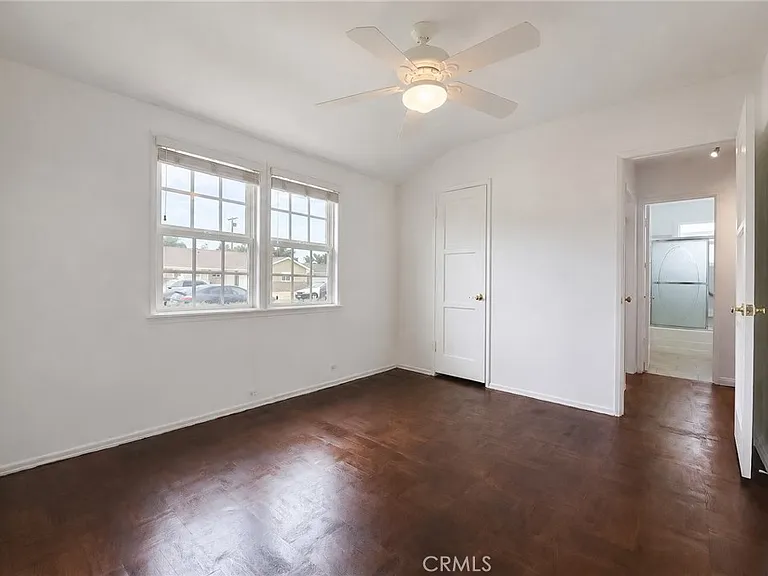 7002 Aura Ave — Photo 8