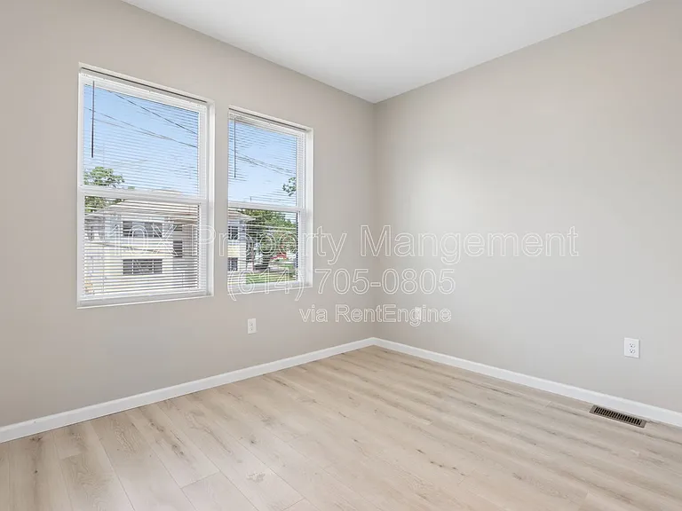 1209 E Whittier St #E — Photo 13