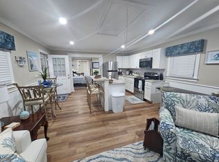 5130 Midyette Ave, Morehead City, NC 28557