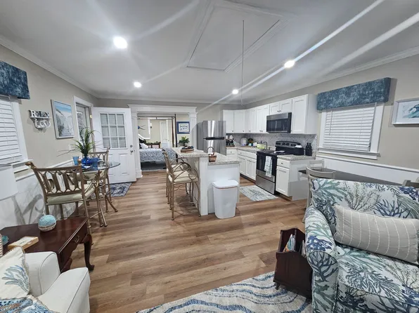 5130 Midyette Ave, Morehead City, NC 28557