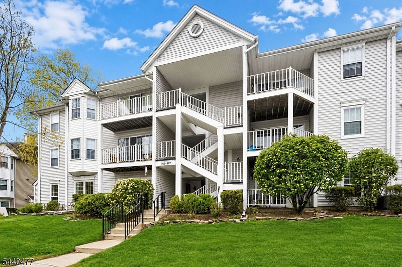 1st image of 972 Juniper Way
