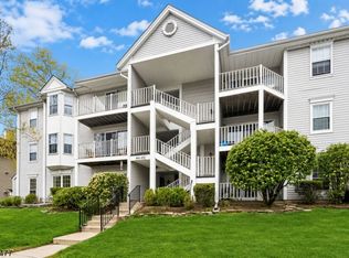 972 Juniper Way, Mahwah, NJ 07430