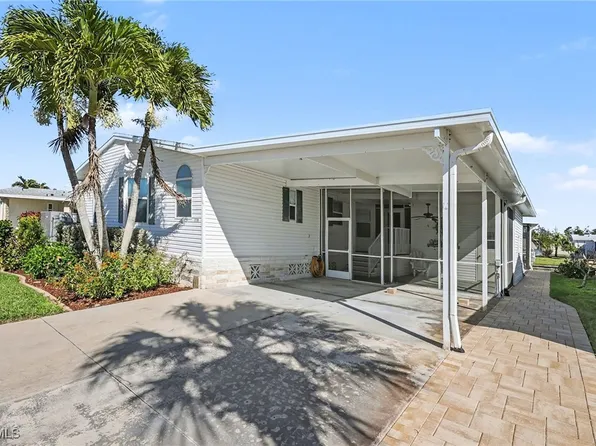 17511 Primrose Ct, Fort Myers Beach, FL 33931