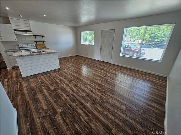 4th image of 205 McLane Cir