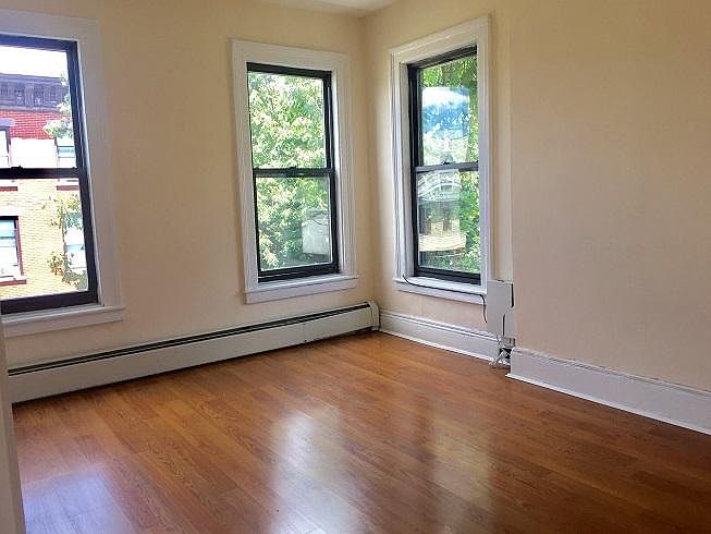 2nd image of 205 4th St APT 2