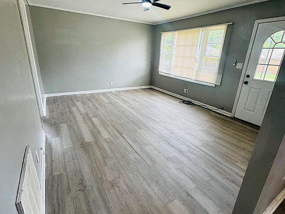 2nd image of 1333 Pierce St