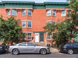 44 3rd St, Newark, NJ 07107