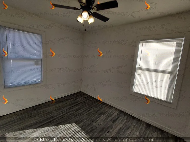 1220 N Nelson St — Photo 6