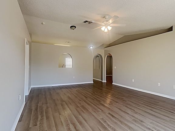 5th image of 1691 Dartmouth Dr