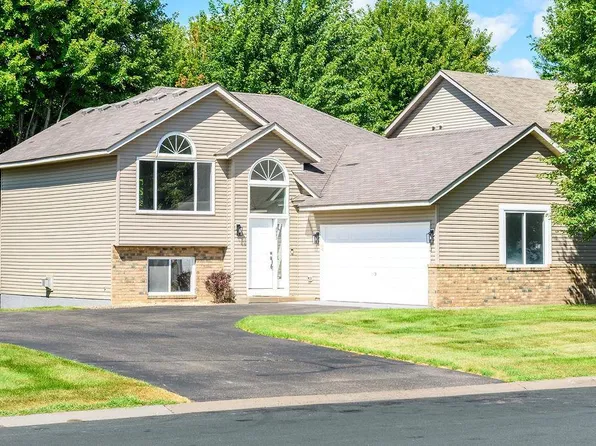 2827 18th Ave E, Shakopee, MN 55379