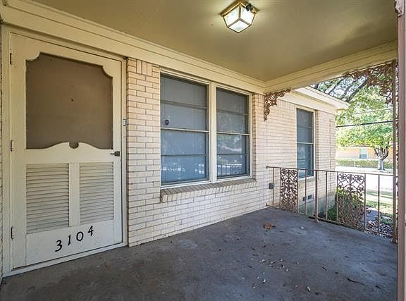 3rd image of 3104 San Paula Ave
