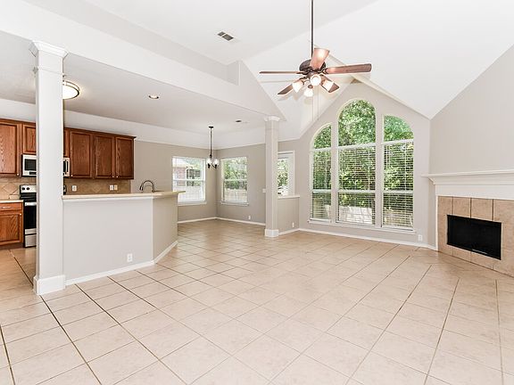 4th image of 1281 Mission Dr