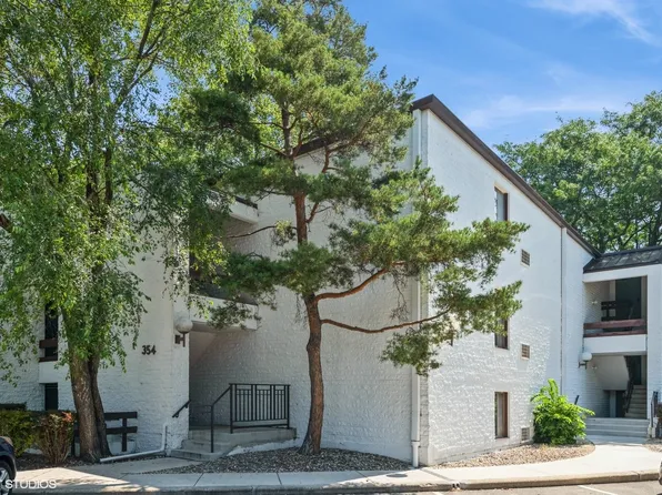 354 W Miner St APT 1B, Arlington Heights, IL 60005