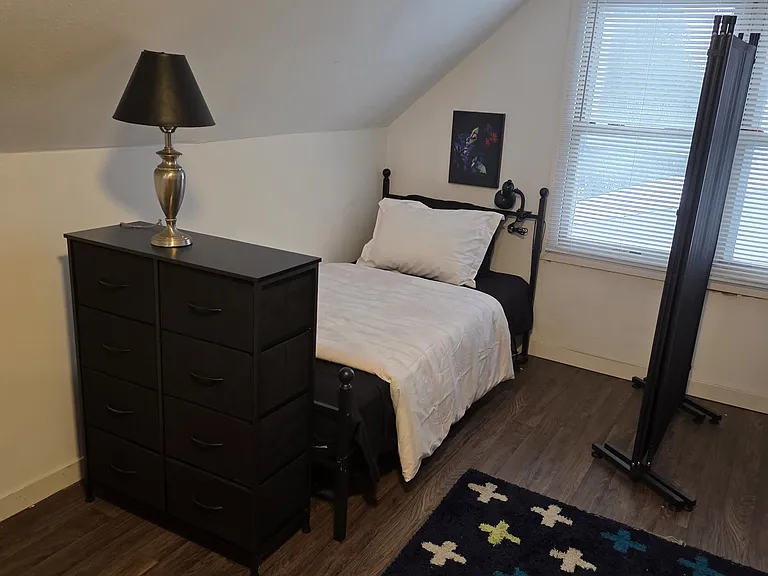 443 Agnes St — Photo 15
